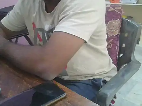 Snapshot of ITGuyhyd chatting on 17, 11, 2025 ITGuyhyd online show from 17, 11, 2025