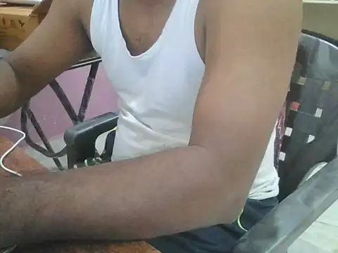 Snapshot of ITGuyhyd chatting on 23, 11, 2025 ITGuyhyd online show from 23, 11, 2025