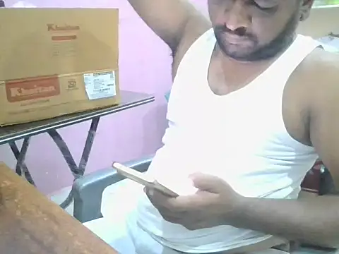 Snapshot of ITGuyhyd chatting on 18, 12, 2025 ITGuyhyd online show from 18, 12, 2025