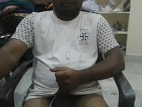 Snapshot of ITGuyhyd chatting on 8, 3, 2026 ITGuyhyd online show from 8, 3, 2026