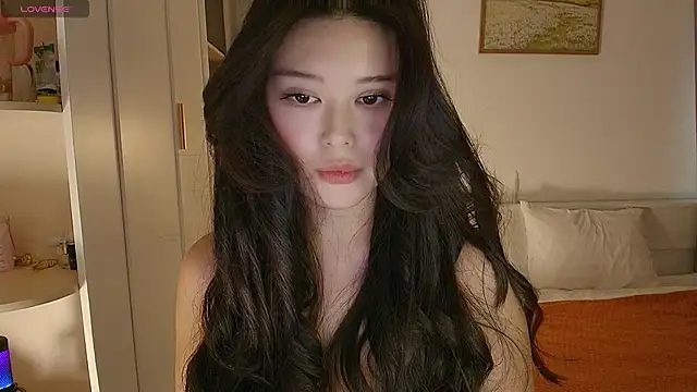 tenderlybaee online show from 6, 11, 2025