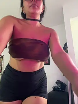 Snapshot of Rachell__420 chatting on 23, 10, 2025 Rachell 420 online show from 23, 10, 2025