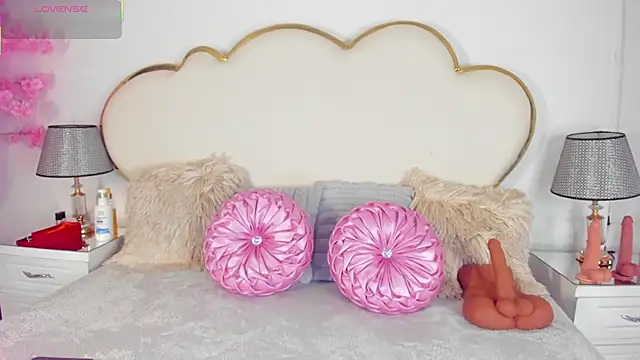 CahitlinBell online show from 21, 10, 2025