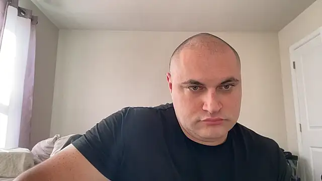 SluggishChase99 online show from 18, 12, 2025