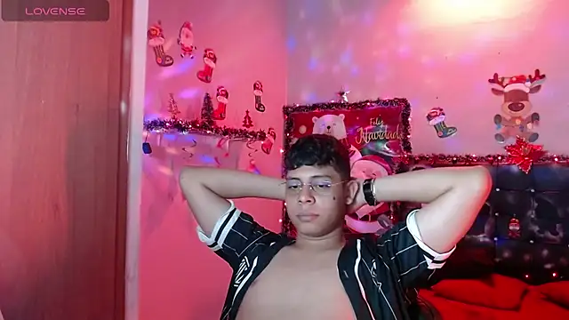 Snapshot of Wiiliam_20 chatting on 5, 12, 2024 Wiiliam 20 online show from 5, 12, 2024