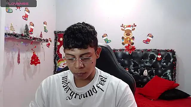 Snapshot of Wiiliam_20 chatting on 17, 12, 2024 Wiiliam 20 online show from 17, 12, 2024