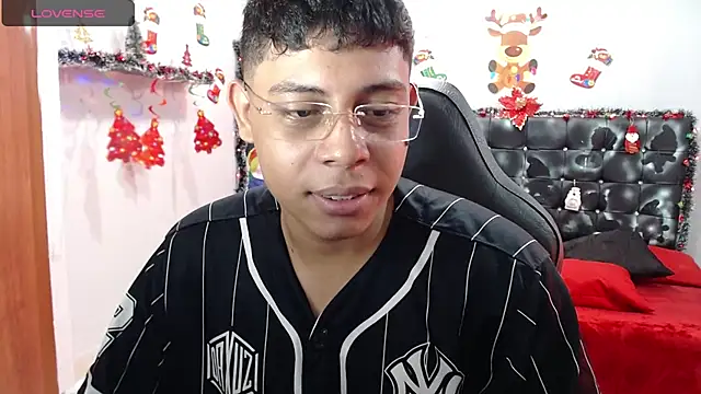 Snapshot of Wiiliam_20 chatting on 20, 12, 2024 Wiiliam 20 online show from 20, 12, 2024