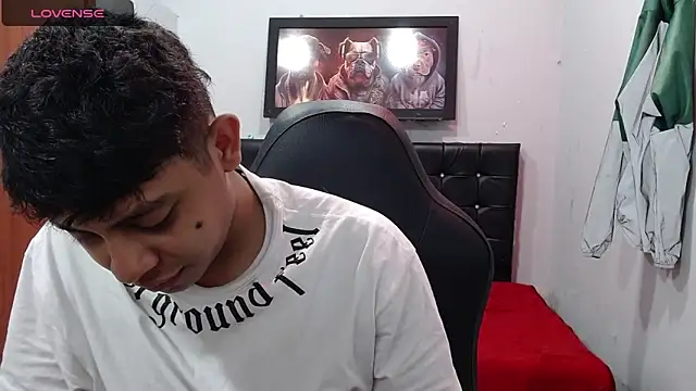 Snapshot of Wiiliam_20 chatting on 5, 3, 2025 Wiiliam 20 online show from 5, 3, 2025