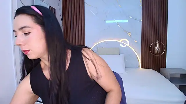 dahianthompson online show from 25, 2, 2025