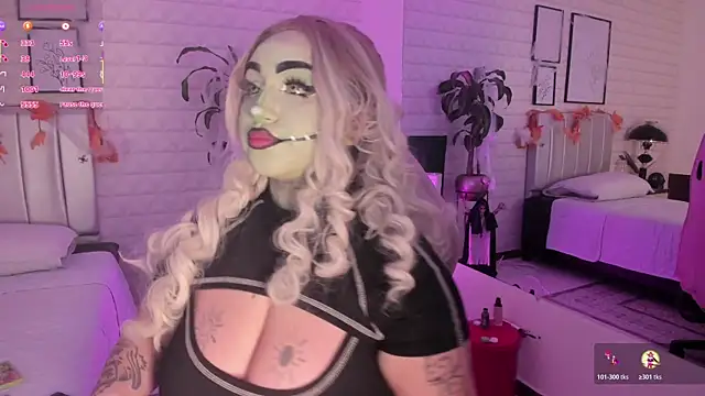 Snapshot of bella-green chatting on 24, 10, 2025 bella-green online show from 24, 10, 2025