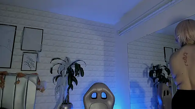 Snapshot of bella-green chatting on 27, 10, 2025 bella-green online show from 27, 10, 2025