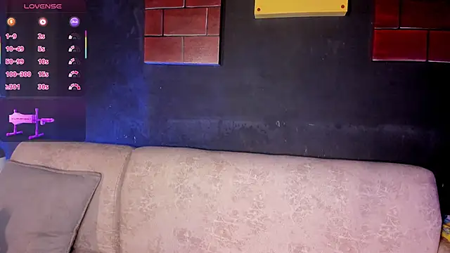 Snapshot of Elettra_Rou chatting on 22, 3, 2025 Elettra Rou online show from 22, 3, 2025