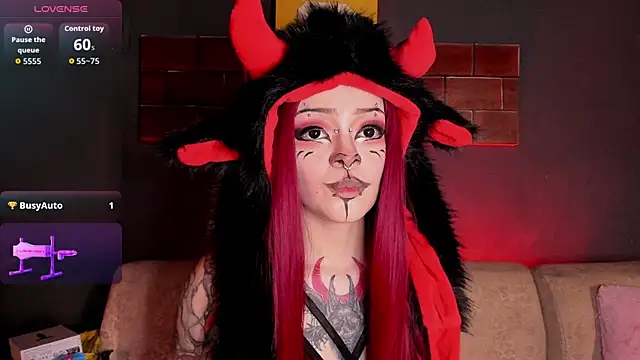 Snapshot of Elettra_Rou chatting on 18, 10, 2025 Elettra Rou online show from 18, 10, 2025