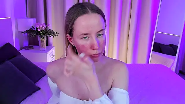 Cassie Kelman online show from 2, 2, 2025