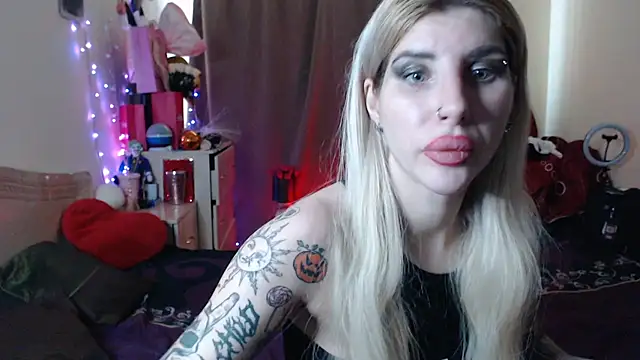 Snapshot of BLACKPeonyy chatting on 19, 10, 2025 BLACKPeonyy online show from 19, 10, 2025