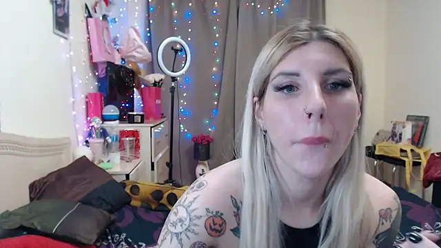 Snapshot of BLACKPeonyy chatting on 3, 11, 2025 BLACKPeonyy online show from 3, 11, 2025