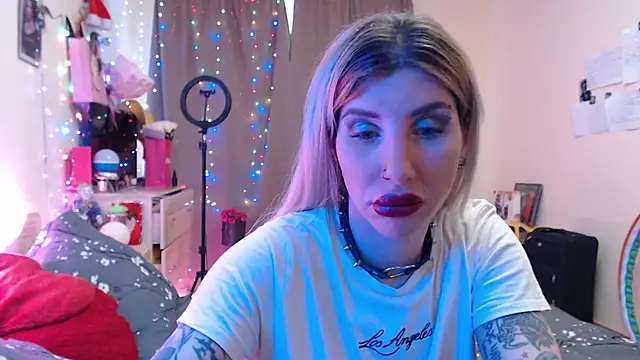 Snapshot of BLACKPeonyy chatting on 20, 11, 2025 BLACKPeonyy online show from 20, 11, 2025