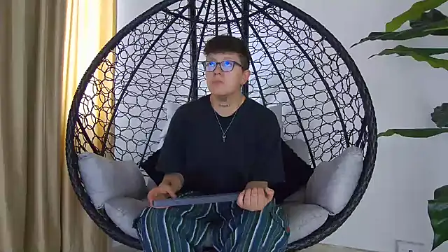 alex noa online show from 25, 10, 2025