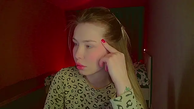 mia raspberrie online show from 21, 3, 2025