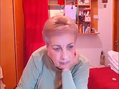 Snapshot of Victoria5643 chatting on 16, 10, 2025 Victoria5643 online show from 16, 10, 2025