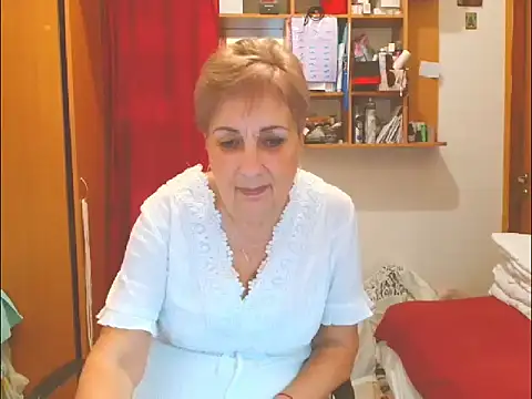 Snapshot of Victoria5643 chatting on 17, 11, 2025 Victoria5643 online show from 17, 11, 2025