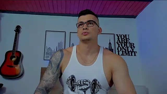 Snapshot of seancarreraa chatting on 31, 12, 2024 seancarreraa online show from 31, 12, 2024