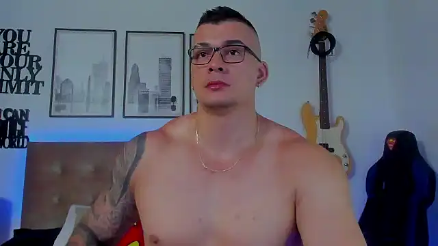 Snapshot of seancarreraa chatting on 18, 9, 2025 seancarreraa online show from 18, 9, 2025