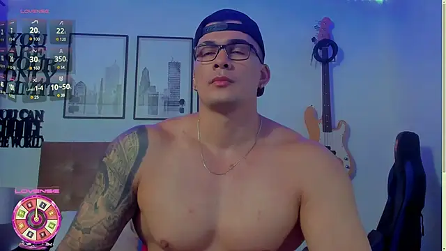 Snapshot of seancarreraa chatting on 14, 10, 2025 seancarreraa online show from 14, 10, 2025
