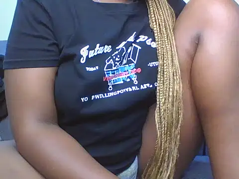 Snapshot of prettynina chatting on 3, 11, 2025 prettynina online show from 3, 11, 2025