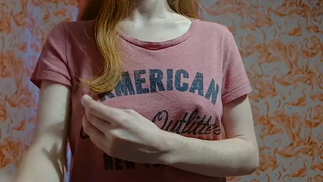 Snapshot of strawberrysmoothie chatting on 2, 12, 2024 strawberrysmoothie online show from 2, 12, 2024