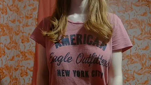 Snapshot of strawberrysmoothie chatting on 16, 12, 2024 strawberrysmoothie online show from 16, 12, 2024