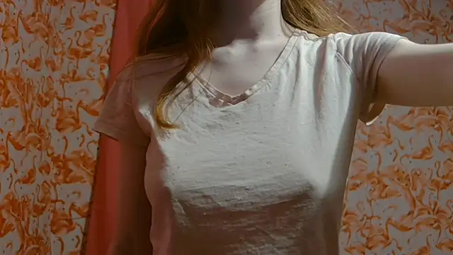 Snapshot of strawberrysmoothie chatting on 20, 1, 2025 strawberrysmoothie online show from 20, 1, 2025