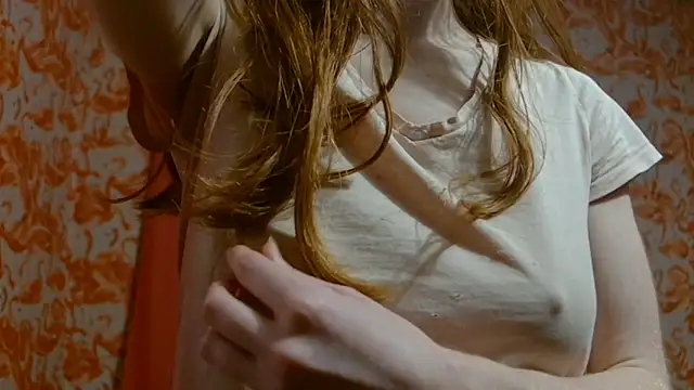 Snapshot of strawberrysmoothie chatting on 20, 1, 2025 strawberrysmoothie online show from 20, 1, 2025