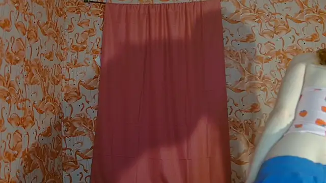 Snapshot of strawberrysmoothie chatting on 31, 1, 2025 strawberrysmoothie online show from 31, 1, 2025