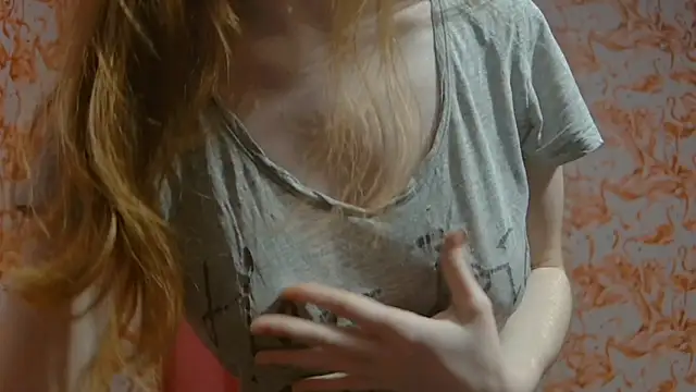 Snapshot of strawberrysmoothie chatting on 11, 2, 2025 strawberrysmoothie online show from 11, 2, 2025