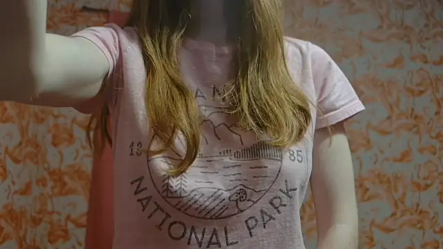 Snapshot of strawberrysmoothie chatting on 18, 2, 2025 strawberrysmoothie online show from 18, 2, 2025