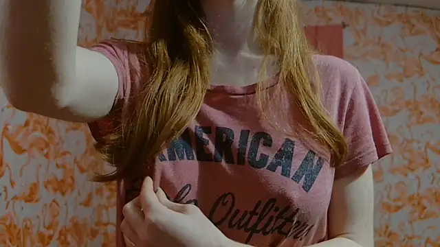 Snapshot of strawberrysmoothie chatting on 17, 3, 2025 strawberrysmoothie online show from 17, 3, 2025