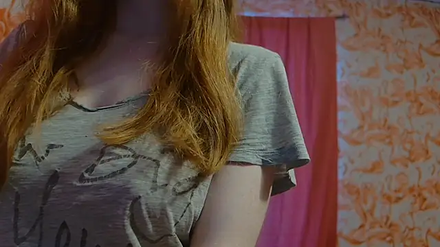 Snapshot of strawberrysmoothie chatting on 19, 3, 2025 strawberrysmoothie online show from 19, 3, 2025