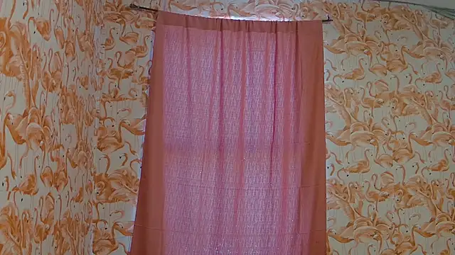 Snapshot of strawberrysmoothie chatting on 14, 10, 2025 strawberrysmoothie online show from 14, 10, 2025