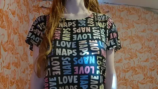 Snapshot of strawberrysmoothie chatting on 6, 11, 2025 strawberrysmoothie online show from 6, 11, 2025