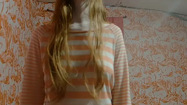 Snapshot of strawberrysmoothie chatting on 11, 11, 2025 strawberrysmoothie online show from 11, 11, 2025