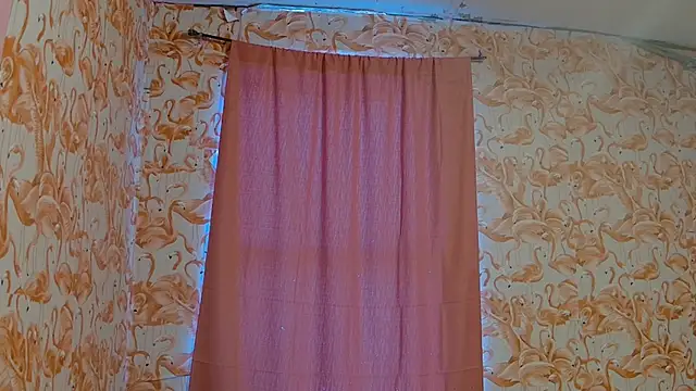 Snapshot of strawberrysmoothie chatting on 12, 11, 2025 strawberrysmoothie online show from 12, 11, 2025