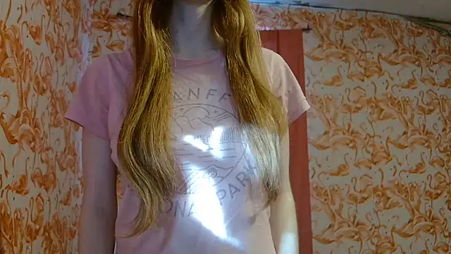 Snapshot of strawberrysmoothie chatting on 23, 11, 2025 strawberrysmoothie online show from 23, 11, 2025