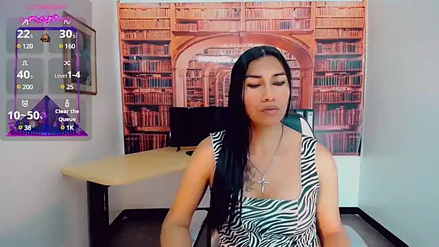 khiara moretti online show from 11, 12, 2024