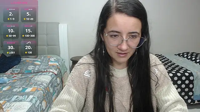 Snapshot of Dayanna_Smitt chatting on 2, 11, 2025 Dayanna Smitt online show from 2, 11, 2025