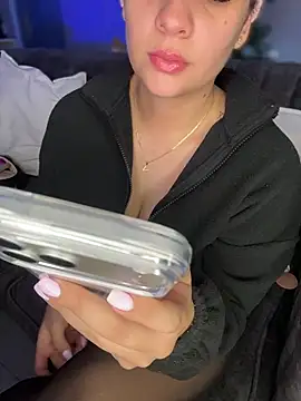 GabriellaFerrer online show from 26, 11, 2025