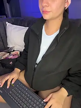 GabriellaFerrer online show from 3, 12, 2025