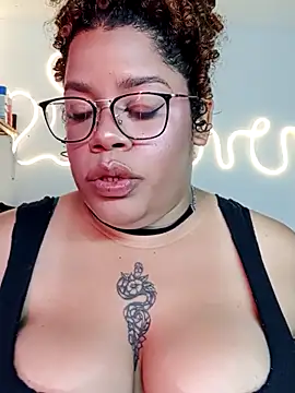 Snapshot of Dirty_sara17 chatting on 14, 11, 2025 Dirty sara17 online show from 14, 11, 2025