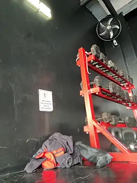 Amber Martins  online show from 3, 11, 2025