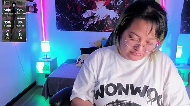 lucky-leah online show from 4, 11, 2025